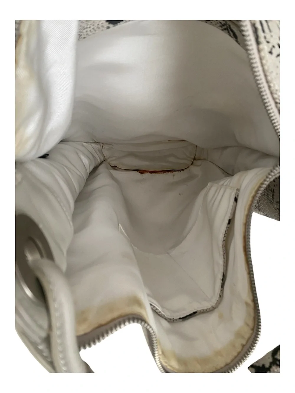 Python-Print Hobo Bag in White and Black long extension-strap included